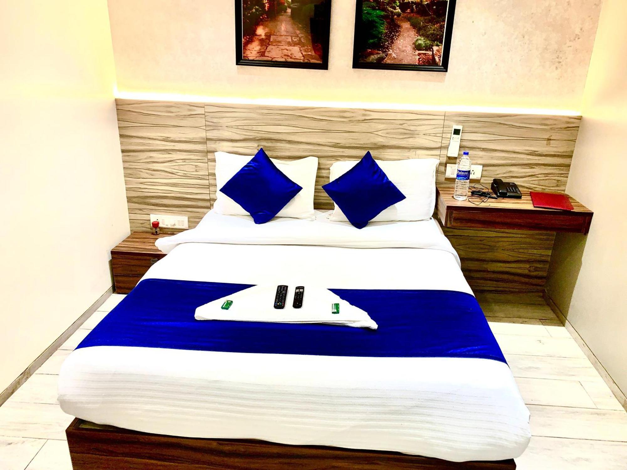 The Dream Residency Hotel Mumbai Exterior photo